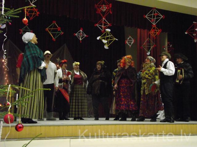 Ziemassvētku koncertā Mērdzenes TN 2011.gada 25.decembrī.